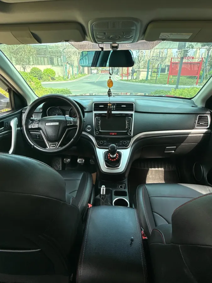 2018 Haval M6 1.5T 150HP L4 6MT,autocango,china used car exporter,china ev exporter,chinese used car exporter,chinese used ev exporter