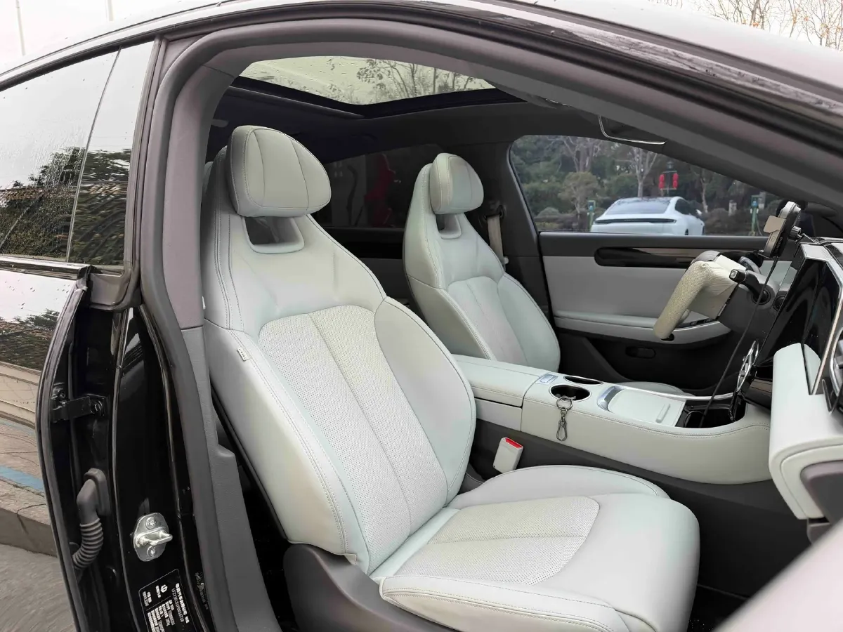 2023 Leapmotor C01 BEV 62.8KWH,autocango,china used car exporter,china ev exporter,chinese used car exporter,chinese used ev exporter