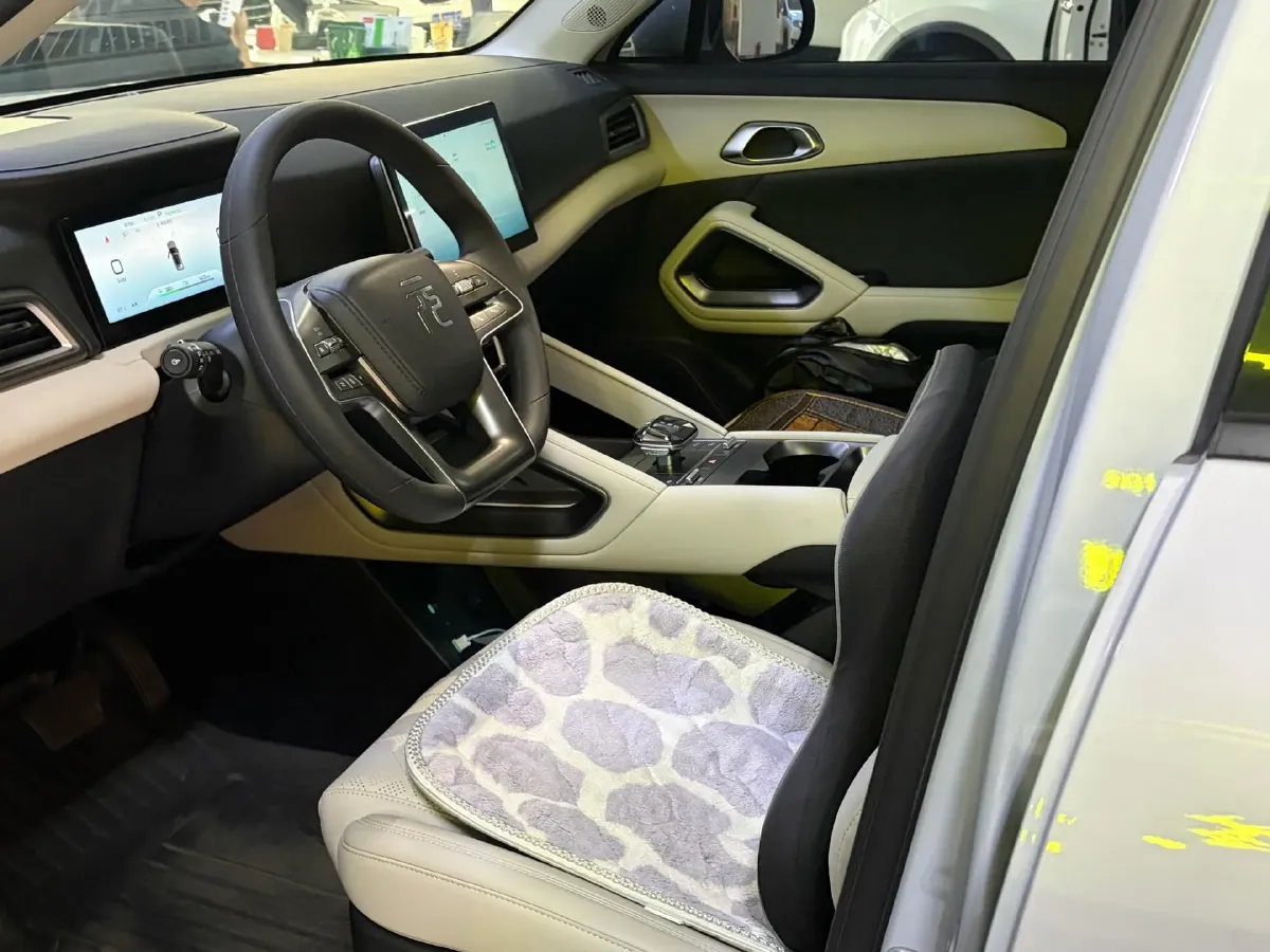 2024 BYD YuanUP BEV 45.12KWH,autocango,china used car exporter,china ev exporter,chinese used car exporter,chinese used ev exporter