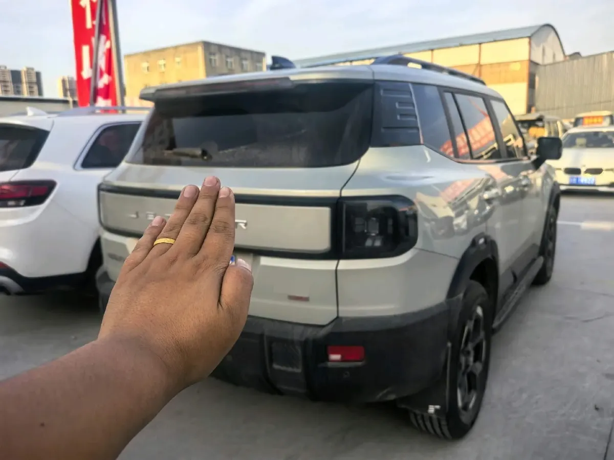 2025 Jetour Traveller 2.0T 254HP L4 7DCT,autocango,china used car exporter,china ev exporter,chinese used car exporter,chinese used ev exporter