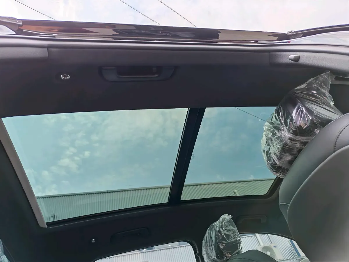 2025 Audi Q5L 2.0T 245HP L4 7DCT,autocango,china used car exporter,china ev exporter,chinese used car exporter,chinese used ev exporter