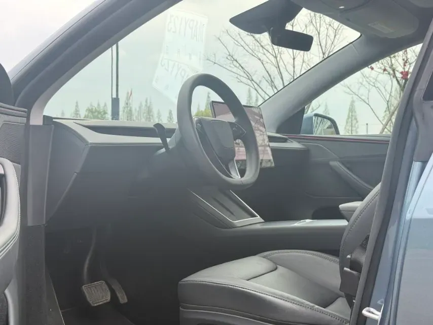 2025 Tesla Model Y BEV 78.4KWH,autocango,china used car exporter,china ev exporter,chinese used car exporter,chinese used ev exporter