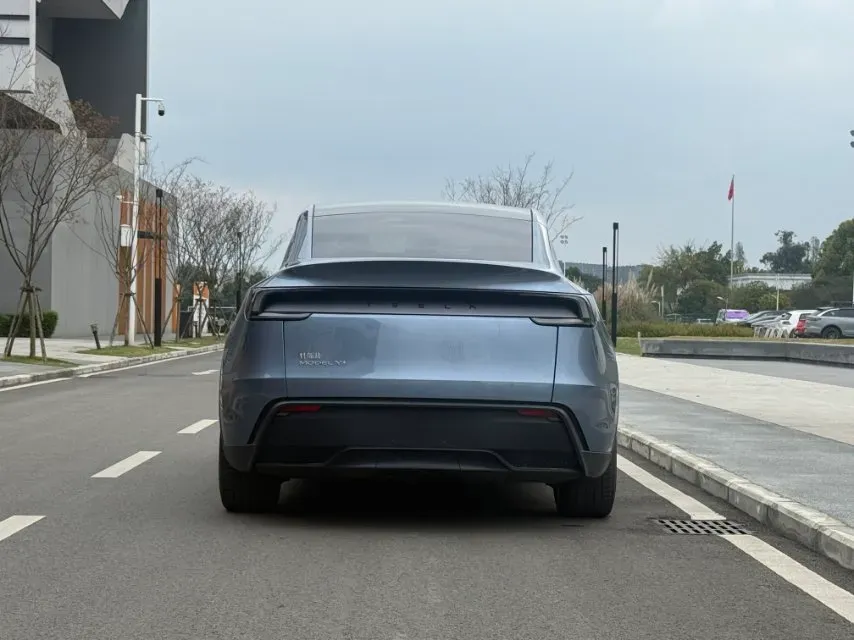 2025 Tesla Model Y BEV 78.4KWH,autocango,china used car exporter,china ev exporter,chinese used car exporter,chinese used ev exporter