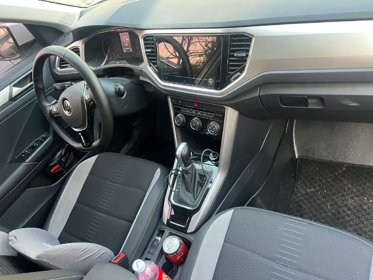 2022 Volkswagen T-Roc 1.4T 150HP L4 7DCT,autocango,china used car exporter,china ev exporter,chinese used car exporter,chinese used ev exporter
