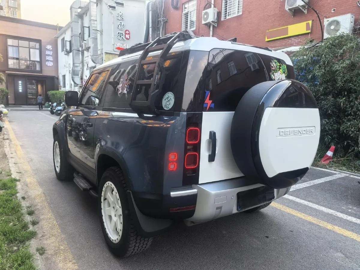 2024 Land Rover Defender 3.0T 400HP L6 8AT,autocango,china used car exporter,china ev exporter,chinese used car exporter,chinese used ev exporter