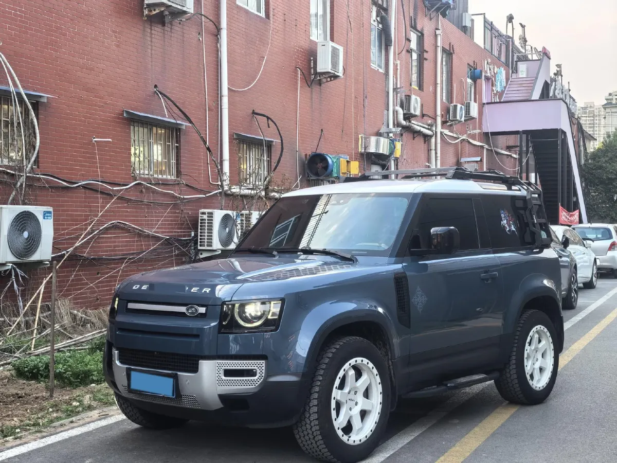2024 Land Rover Defender 3.0T 400HP L6 8AT,autocango,china used car exporter,china ev exporter,chinese used car exporter,chinese used ev exporter