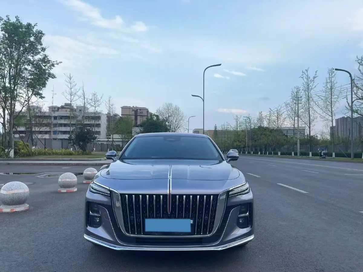 2023 HongQi H5 2.0T 224HP L4 8AT,autocango,china used car exporter,china ev exporter,chinese used car exporter,chinese used ev exporter