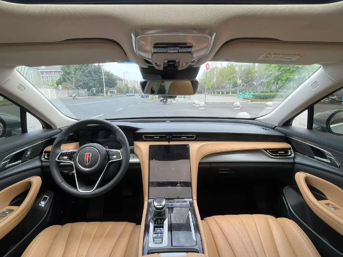 2023 HongQi H5 2.0T 224HP L4 8AT,autocango,china used car exporter,china ev exporter,chinese used car exporter,chinese used ev exporter