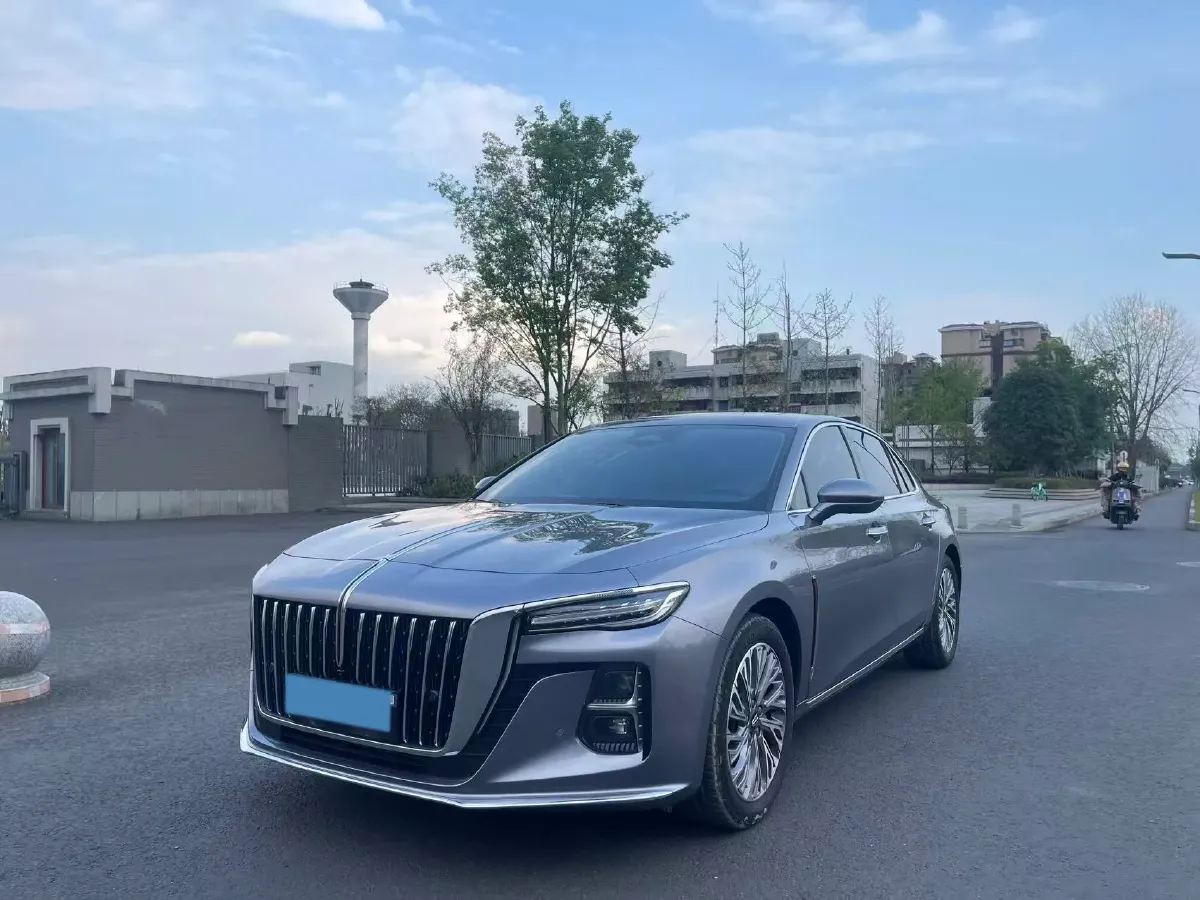 2023 HongQi H5 2.0T 224HP L4 8AT,autocango,china used car exporter,china ev exporter,chinese used car exporter,chinese used ev exporter