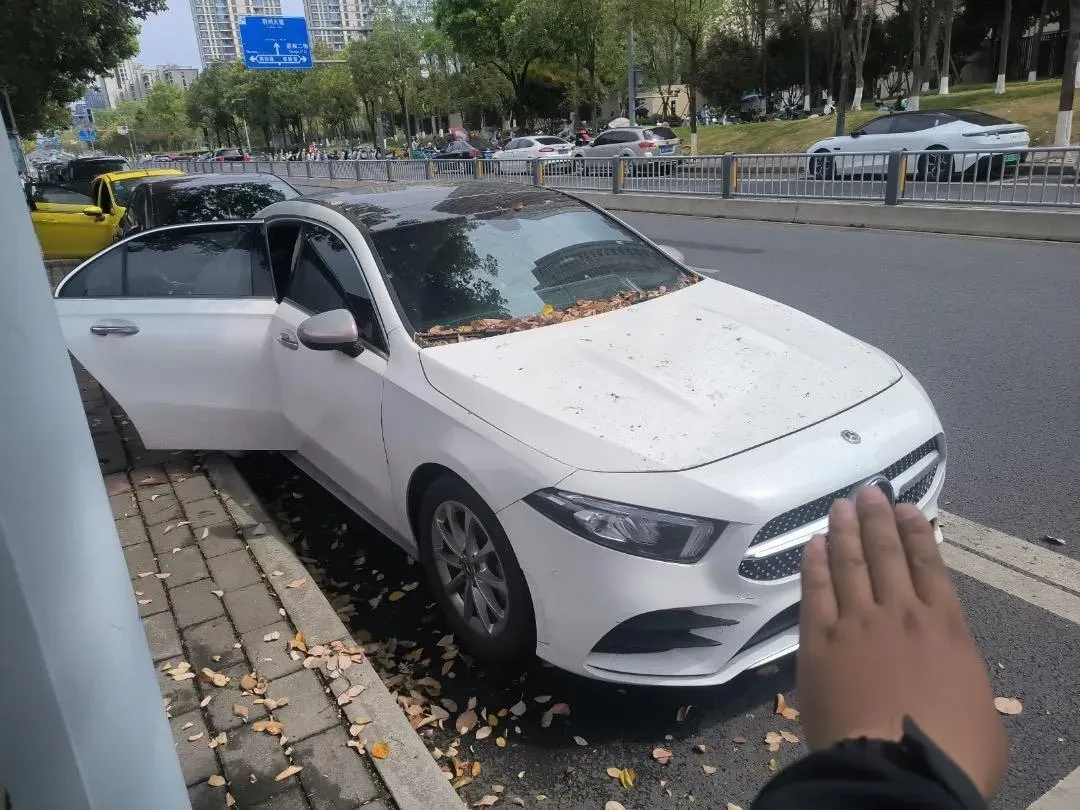 2022 Mercedes-Benz A Class 1.3T 163HP L4 7DCT,autocango,china used car exporter,china ev exporter,chinese used car exporter,chinese used ev exporter