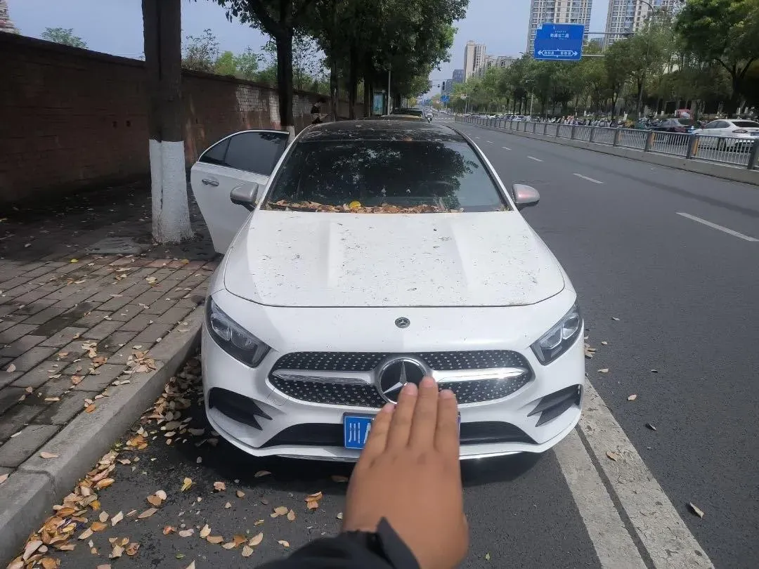 2022 Mercedes-Benz A Class 1.3T 163HP L4 7DCT,autocango,china used car exporter,china ev exporter,chinese used car exporter,chinese used ev exporter