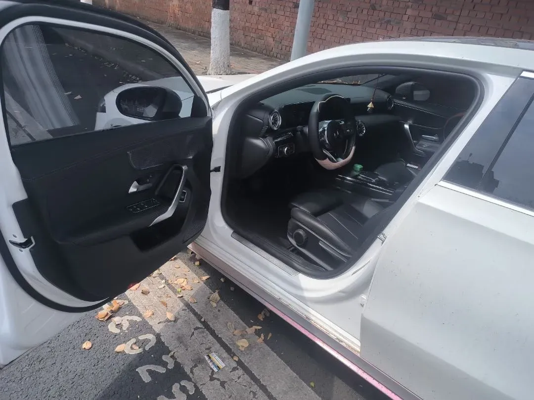 2022 Mercedes-Benz A Class 1.3T 163HP L4 7DCT,autocango,china used car exporter,china ev exporter,chinese used car exporter,chinese used ev exporter