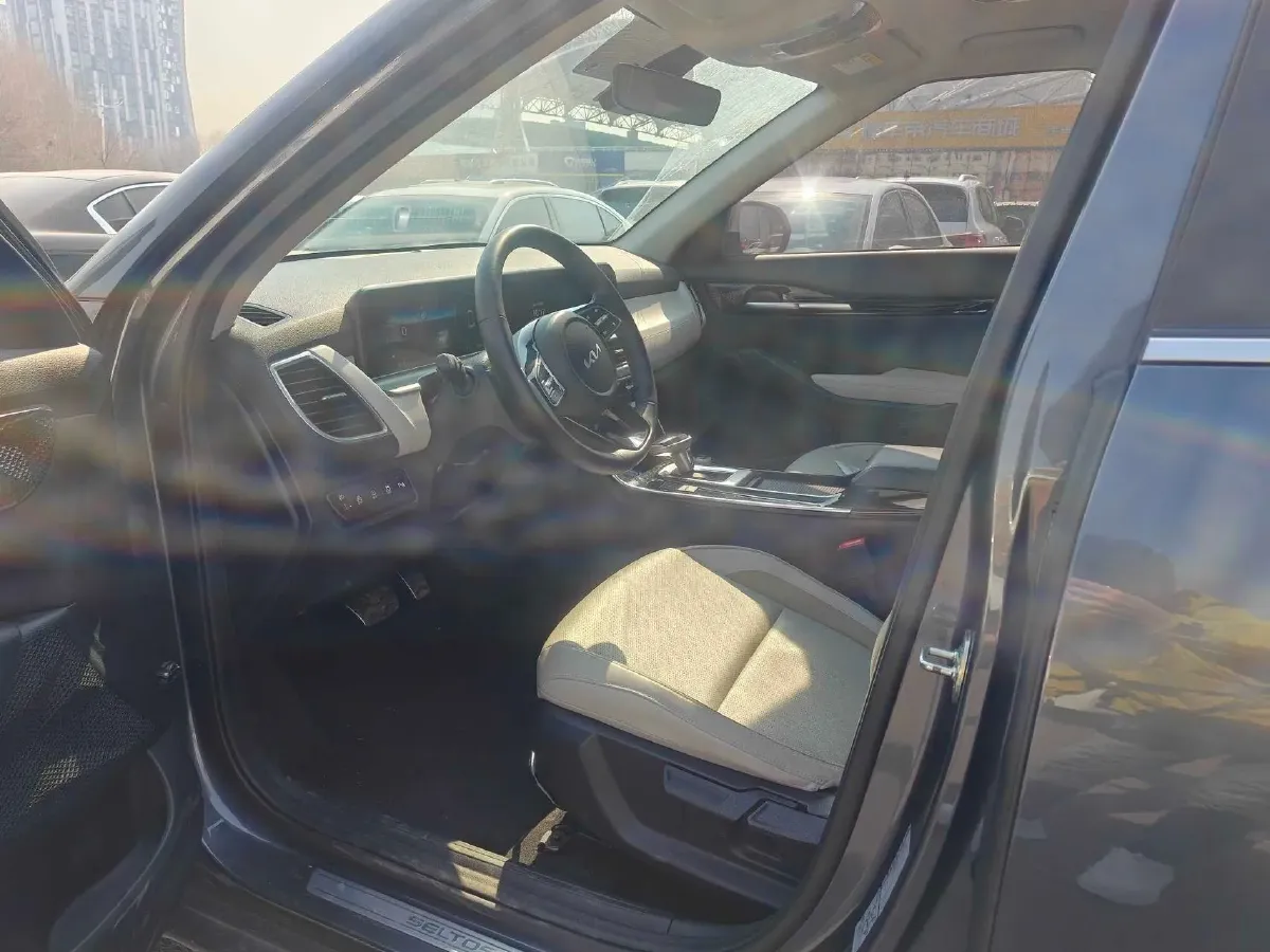 2023 Kia Seltos 1.5L 115HP L4 CVT,autocango,china used car exporter,china ev exporter,chinese used car exporter,chinese used ev exporter