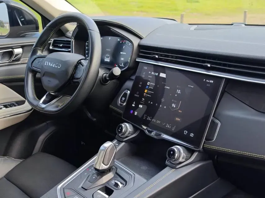 2020 LYNK&CO 05 2.0T 254HP L4 8AT,autocango,china used car exporter,china ev exporter,chinese used car exporter,chinese used ev exporter