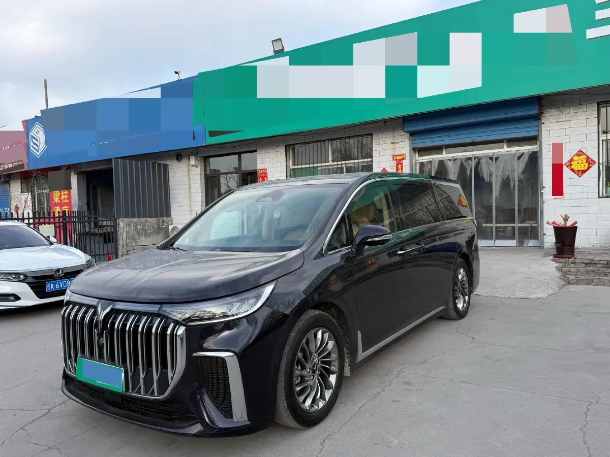 2022 Voyah Dream 1.5T 136HP L4 PHEV 25.57KWH,autocango,china used car exporter,china ev exporter,chinese used car exporter,chinese used ev exporter