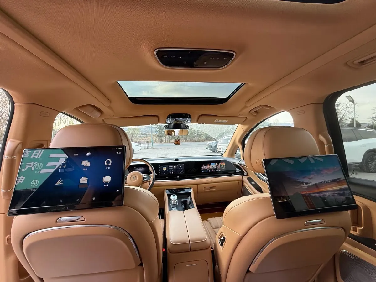 2022 Voyah Dream 1.5T 136HP L4 PHEV 25.57KWH,autocango,china used car exporter,china ev exporter,chinese used car exporter,chinese used ev exporter