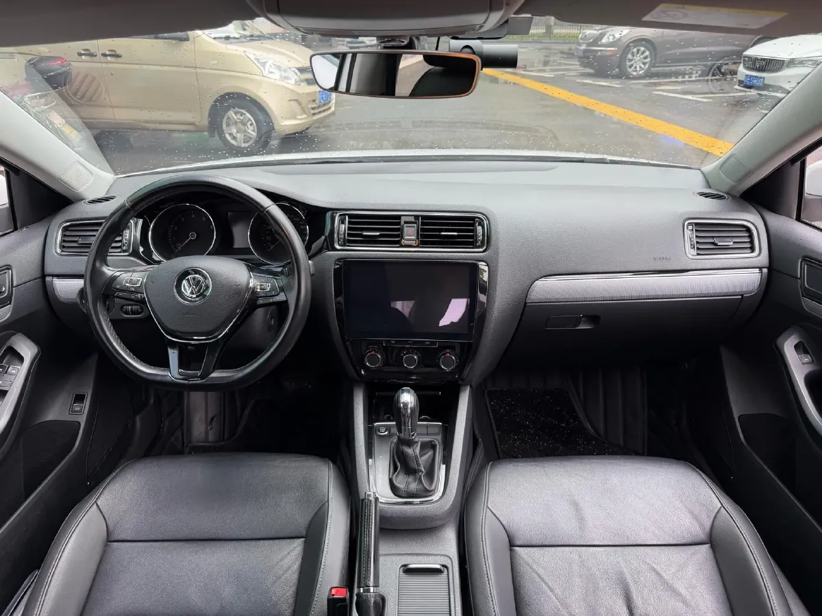 2017 Volkswagen Sagitar 1.6L 110HP L4 6AT,autocango,china used car exporter,china ev exporter,chinese used car exporter,chinese used ev exporter