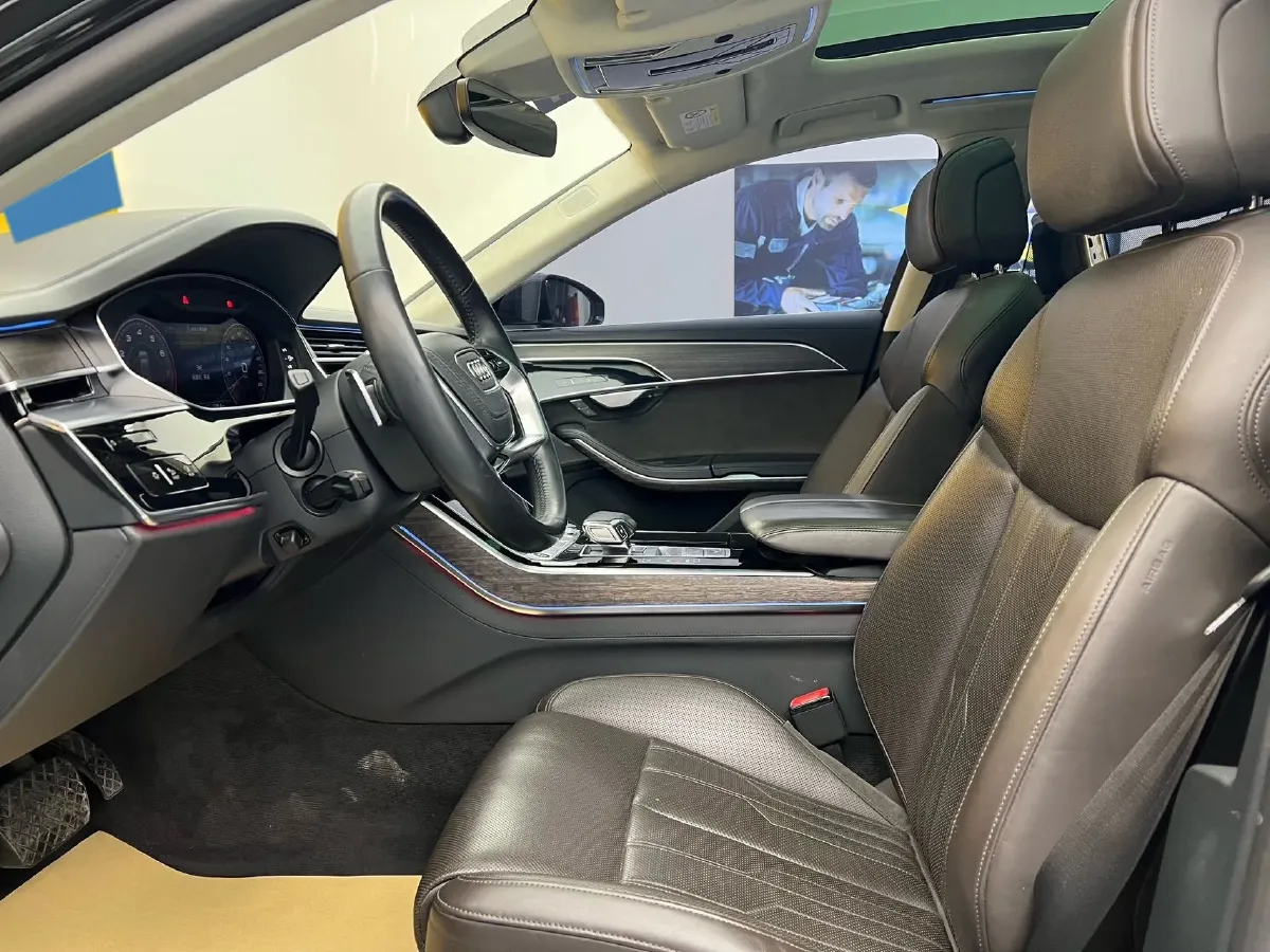 2021 Audi A8 3.0T 340HP V6 8AT,autocango,china used car exporter,china ev exporter,chinese used car exporter,chinese used ev exporter