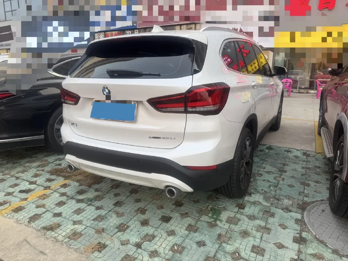 2022 BMW X1 2.0T 192HP L4 8AT,autocango,china used car exporter,china ev exporter,chinese used car exporter,chinese used ev exporter