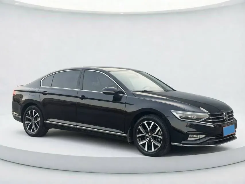 2020 Volkswagen Magotan 2.0T 186HP L4 7DCT,autocango,china used car exporter,china ev exporter,chinese used car exporter,chinese used ev exporter