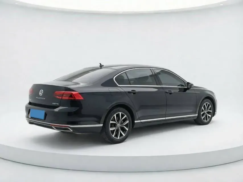 2020 Volkswagen Magotan 2.0T 186HP L4 7DCT,autocango,china used car exporter,china ev exporter,chinese used car exporter,chinese used ev exporter