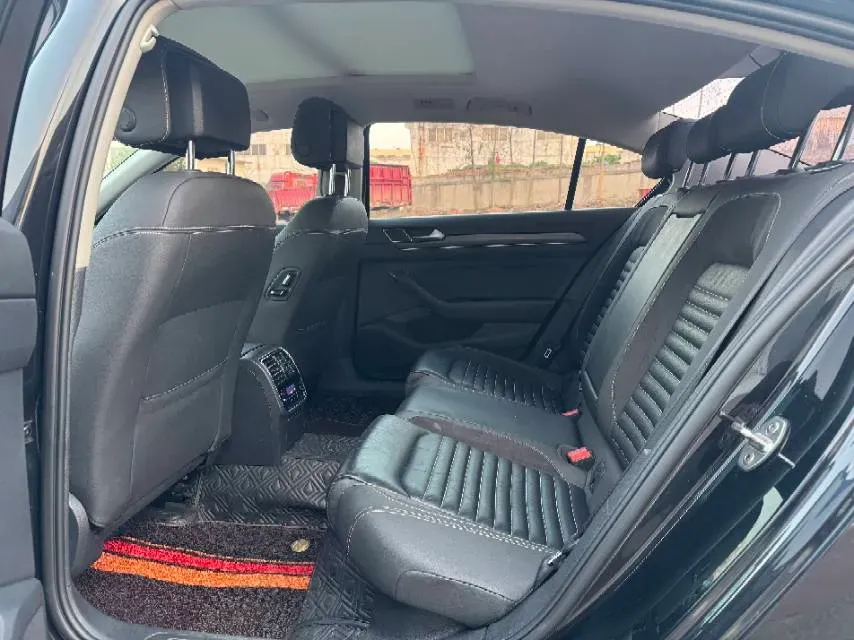 2020 Volkswagen Magotan 2.0T 186HP L4 7DCT,autocango,china used car exporter,china ev exporter,chinese used car exporter,chinese used ev exporter