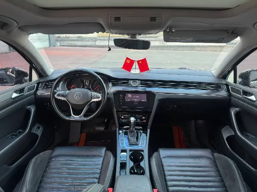 2020 Volkswagen Magotan 2.0T 186HP L4 7DCT,autocango,china used car exporter,china ev exporter,chinese used car exporter,chinese used ev exporter