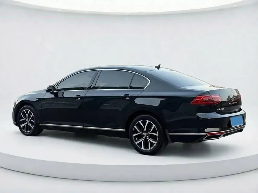 2020 Volkswagen Magotan 2.0T 186HP L4 7DCT,autocango,china used car exporter,china ev exporter,chinese used car exporter,chinese used ev exporter