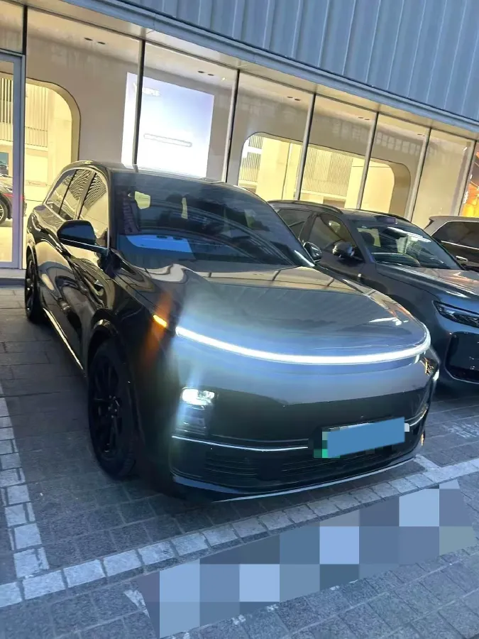 2023 Li L8 Range Extended 154HP REEV 40.9KWH,autocango,china used car exporter,china ev exporter,chinese used car exporter,chinese used ev exporter