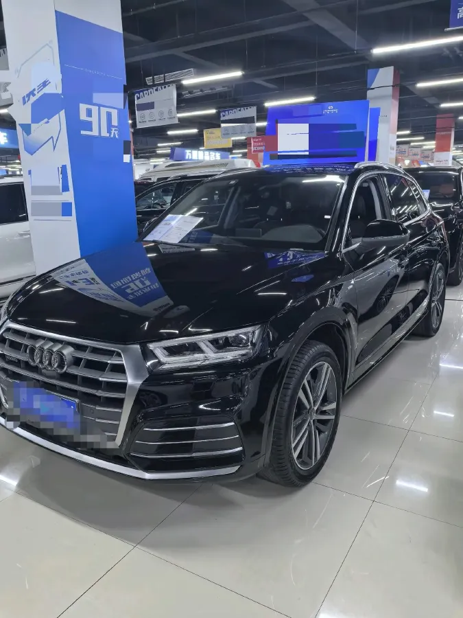 2020 Audi Q5L 2.0T 252HP L4 7DCT,autocango,china used car exporter,china ev exporter,chinese used car exporter,chinese used ev exporter