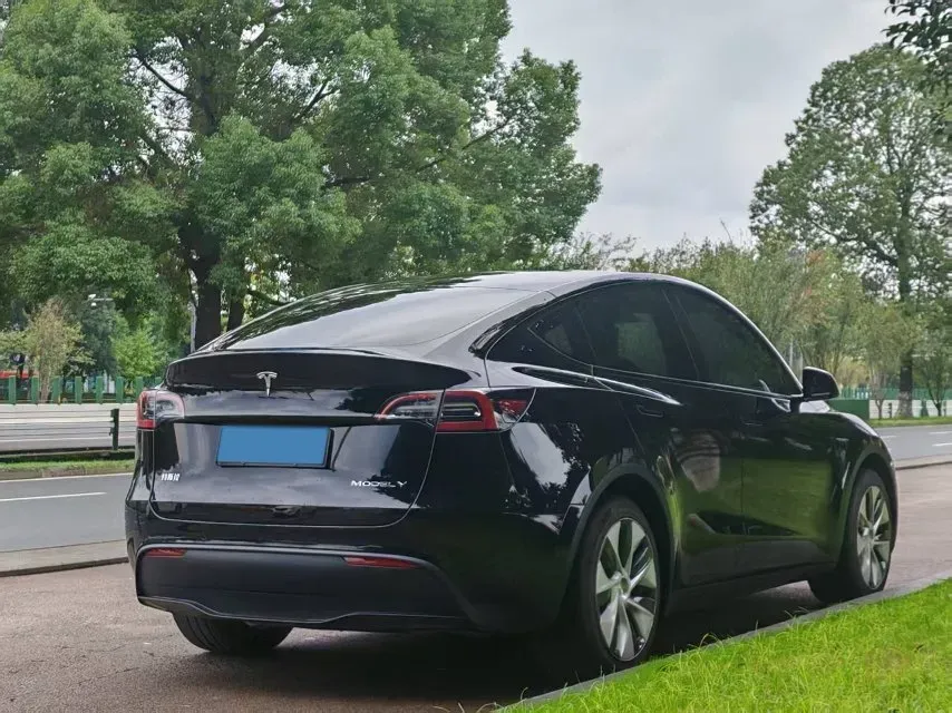 2022 Tesla Model Y BEV 60KWH,autocango,china used car exporter,china ev exporter,chinese used car exporter,chinese used ev exporter