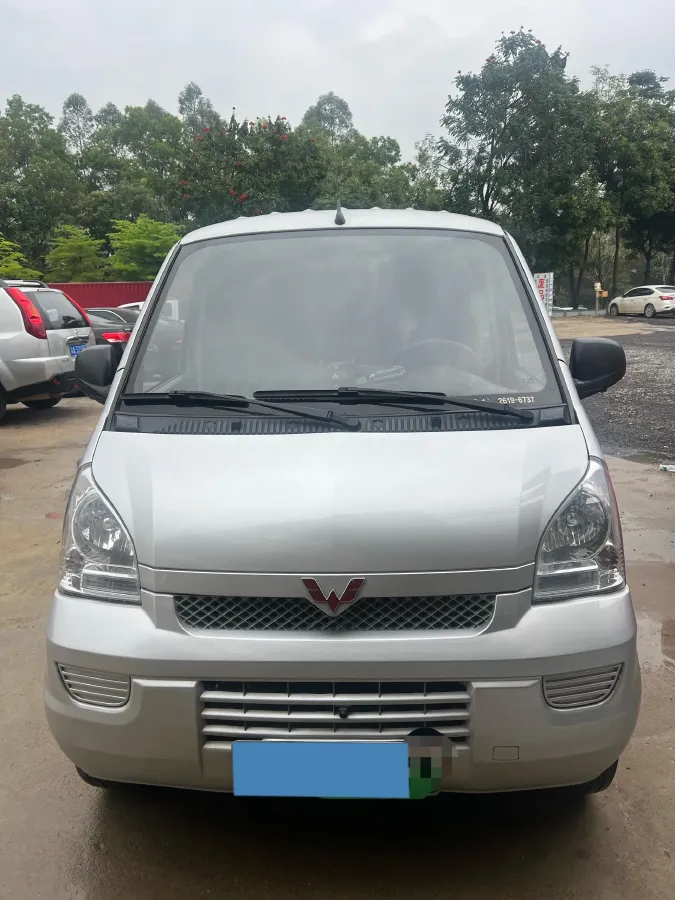 2022 WuLing RongGuang Mini Truck EV BEV 41.5KWH,autocango,china used car exporter,china ev exporter,chinese used car exporter,chinese used ev exporter