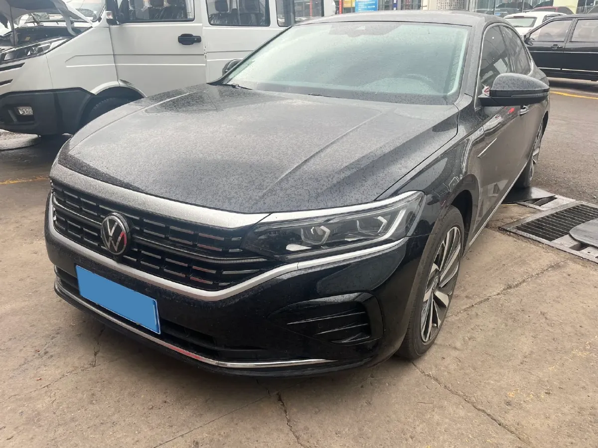 2023 Volkswagen Passat 2.0T 186HP L4 7DCT,autocango,china used car exporter,china ev exporter,chinese used car exporter,chinese used ev exporter