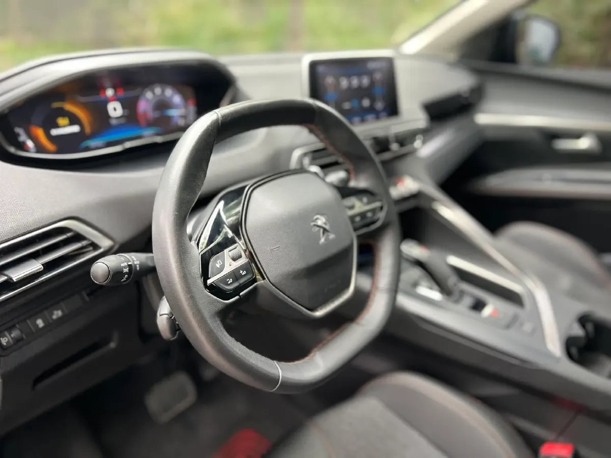 2019 Peugeot 5008 1.6T 170HP L4 6AT,autocango,china used car exporter,china ev exporter,chinese used car exporter,chinese used ev exporter