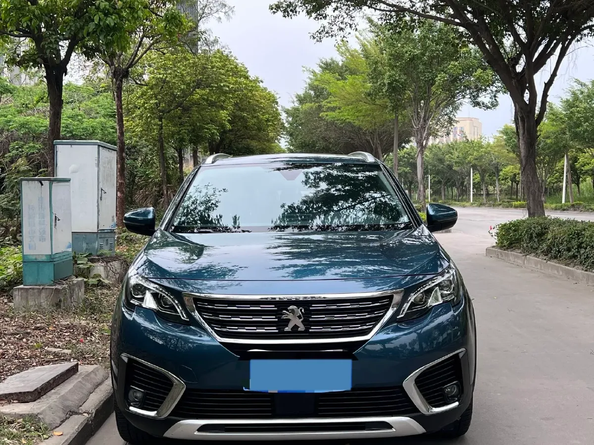 2019 Peugeot 5008 1.6T 170HP L4 6AT,autocango,china used car exporter,china ev exporter,chinese used car exporter,chinese used ev exporter