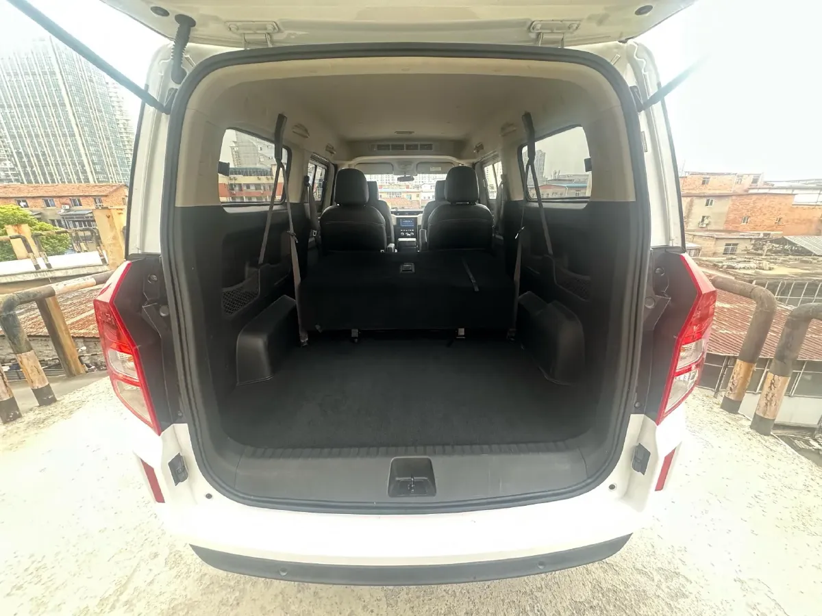 2021 WuLing ZhengChen 1.5T 147HP L4 6MT,autocango,china used car exporter,china ev exporter,chinese used car exporter,chinese used ev exporter