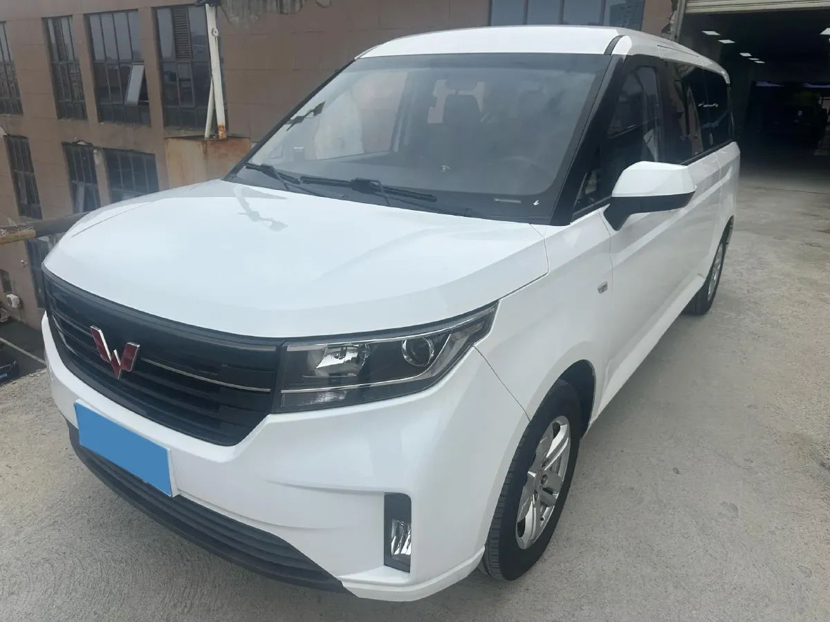 2021 WuLing ZhengChen 1.5T 147HP L4 6MT,autocango,china used car exporter,china ev exporter,chinese used car exporter,chinese used ev exporter