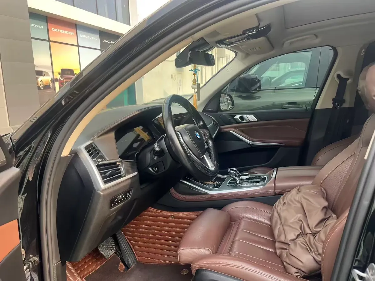 2021 BMW X7 3.0T 340HP L6 8AT,autocango,china used car exporter,china ev exporter,chinese used car exporter,chinese used ev exporter