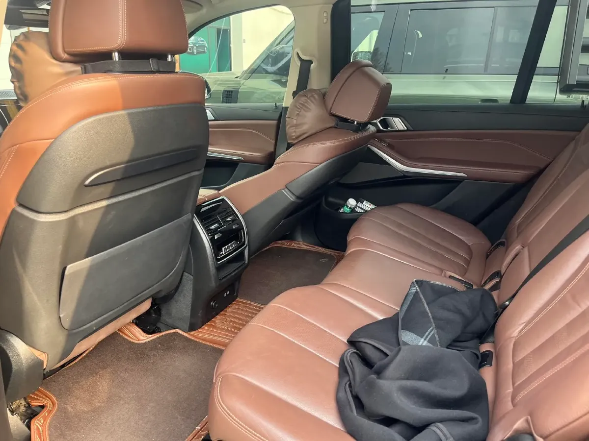 2021 BMW X7 3.0T 340HP L6 8AT,autocango,china used car exporter,china ev exporter,chinese used car exporter,chinese used ev exporter