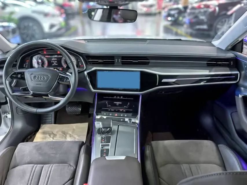 2024 Audi A7L 2.0T 245HP L4 7DCT,autocango,china used car exporter,china ev exporter,chinese used car exporter,chinese used ev exporter