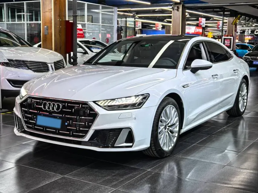 2024 Audi A7L 2.0T 245HP L4 7DCT,autocango,china used car exporter,china ev exporter,chinese used car exporter,chinese used ev exporter