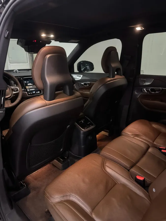 2021 Volvo XC90 PHEV 2.0T 303HP L4 8AT PHEV 11.6KWH,autocango,china used car exporter,china ev exporter,chinese used car exporter,chinese used ev exporter