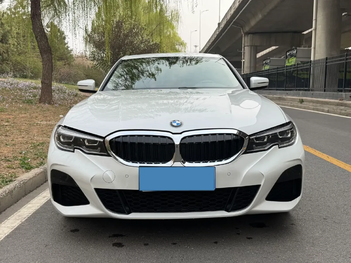 2022 BMW 3 Series 2.0T 184HP L4 8AT,autocango,china used car exporter,china ev exporter,chinese used car exporter,chinese used ev exporter
