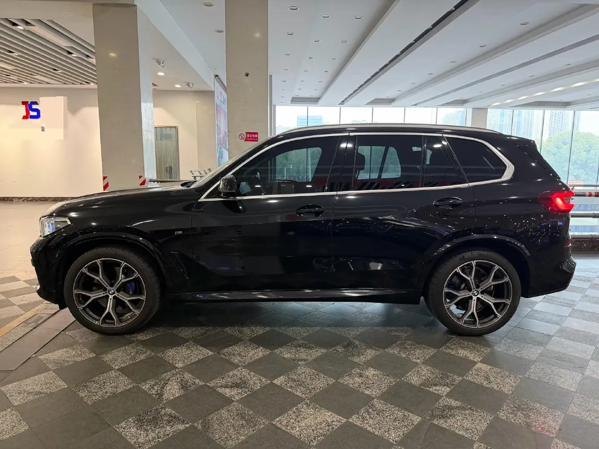 2021 BMW X5 3.0T 340HP L6 8AT,autocango,china used car exporter,china ev exporter,chinese used car exporter,chinese used ev exporter