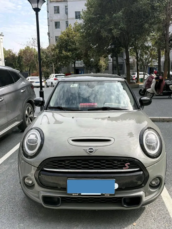 2021 MINI MINI 2.0T 192HP L4 7DCT,autocango,china used car exporter,china ev exporter,chinese used car exporter,chinese used ev exporter