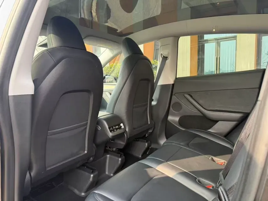 2022 Tesla Model Y BEV 60KWH,autocango,china used car exporter,china ev exporter,chinese used car exporter,chinese used ev exporter