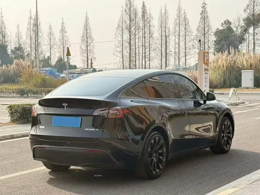 2022 Tesla Model Y BEV 60KWH,autocango,china used car exporter,china ev exporter,chinese used car exporter,chinese used ev exporter