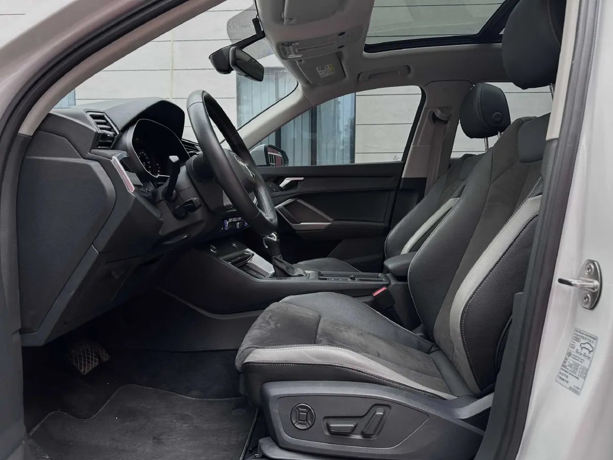 2023 Audi Q3 1.4T 150HP L4 7DCT,autocango,china used car exporter,china ev exporter,chinese used car exporter,chinese used ev exporter