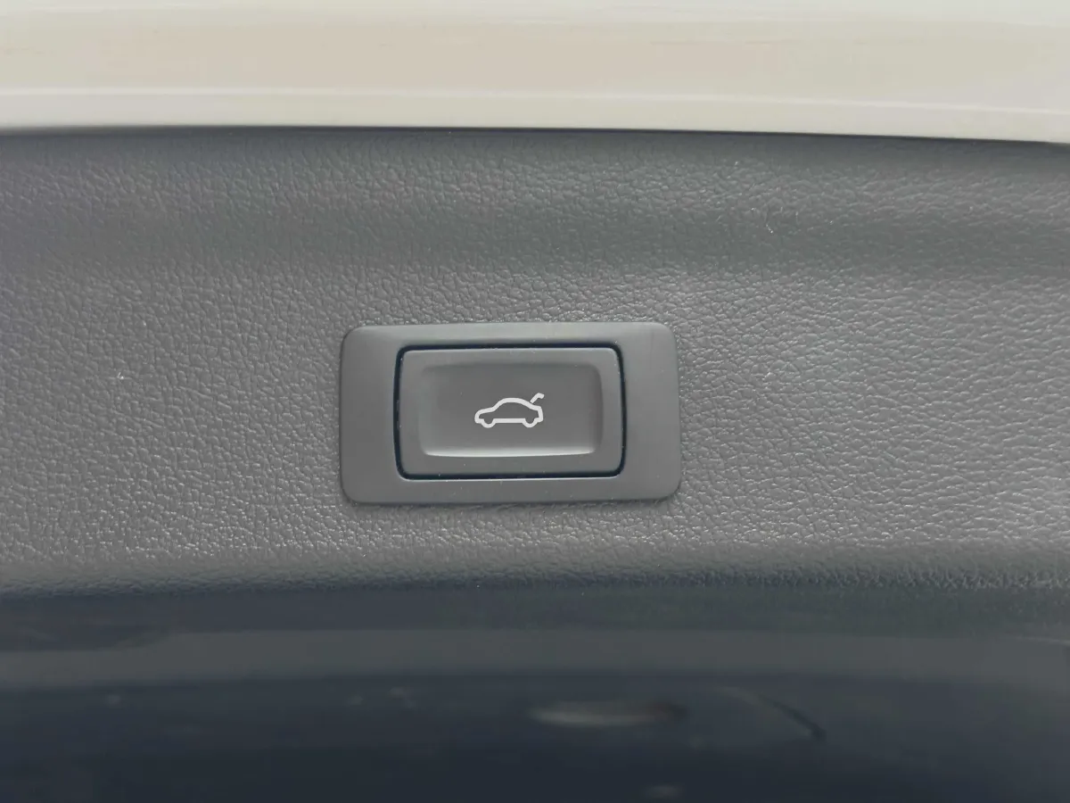 2023 Audi Q3 1.4T 150HP L4 7DCT,autocango,china used car exporter,china ev exporter,chinese used car exporter,chinese used ev exporter