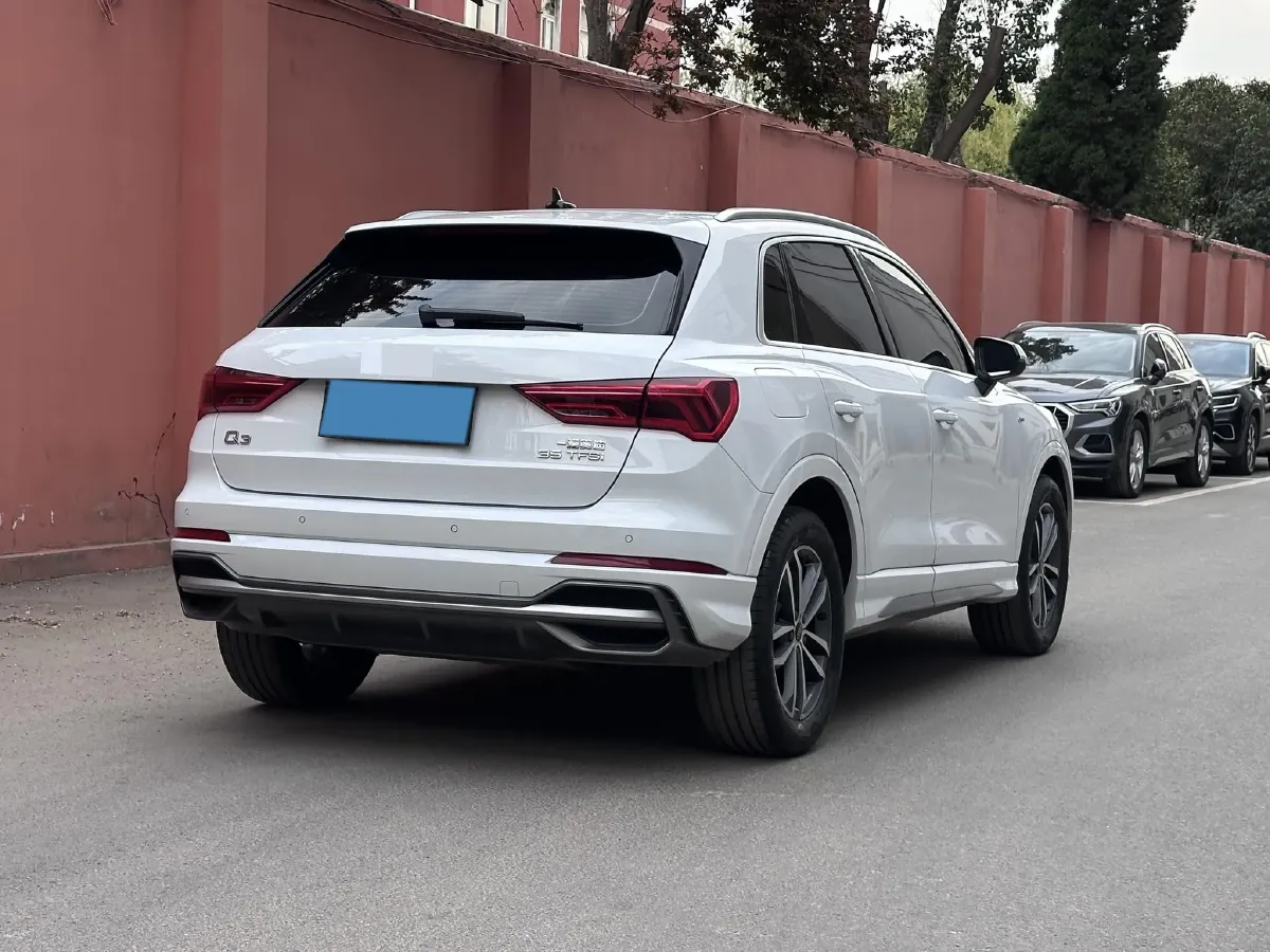 2023 Audi Q3 1.4T 150HP L4 7DCT,autocango,china used car exporter,china ev exporter,chinese used car exporter,chinese used ev exporter